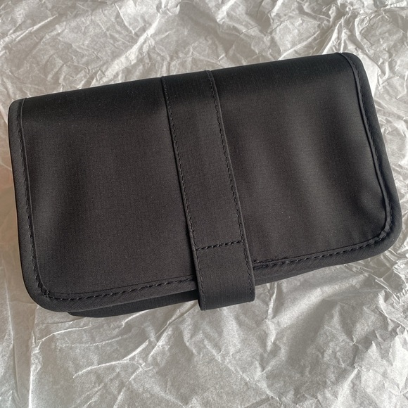 GIVENCHY Parfums Pouch Nylon Black - Picture 3 of 6